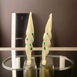 2 Vintage Christmas Candle Holly Feathered Twist Beeswax Taper Candle 9" 38680